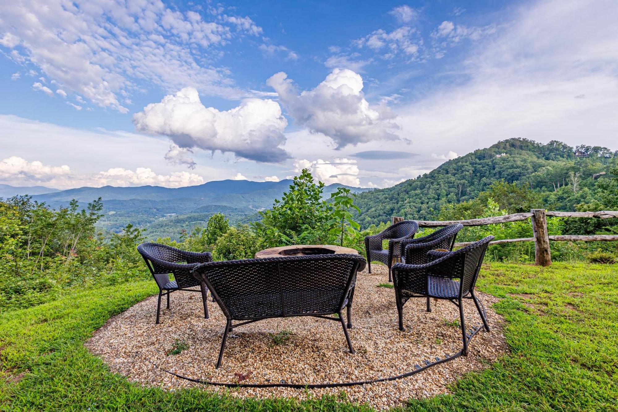 Stunning Mtn. Views! 4Br With All The Amenities! - Vista Vibes- Bryson City Exterior foto